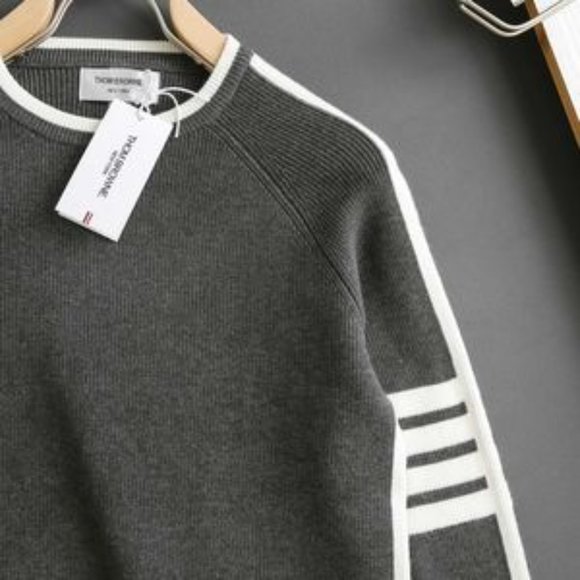 THOM BROWNE Four-stripe crew neck knitted sweater - Picture 4 of 5